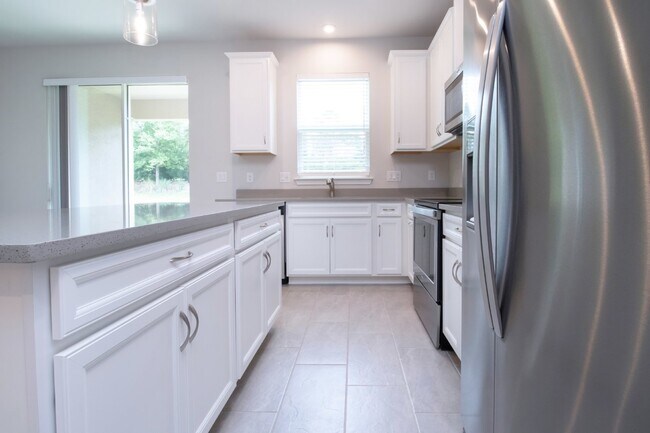 Building Photo - Stunning 3 Bed Townhouse for Rent in Lakewood Ranch! Spacious, Modern, and Move-In Ready!