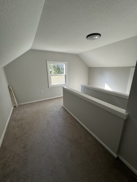 Loft Area - 4509 SW Taylors Ferry Rd