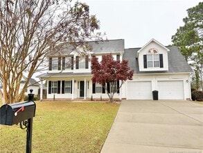 Building Photo - 207 Advance Dr