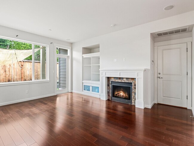 Building Photo - Spacious 4Bd Redmond Home