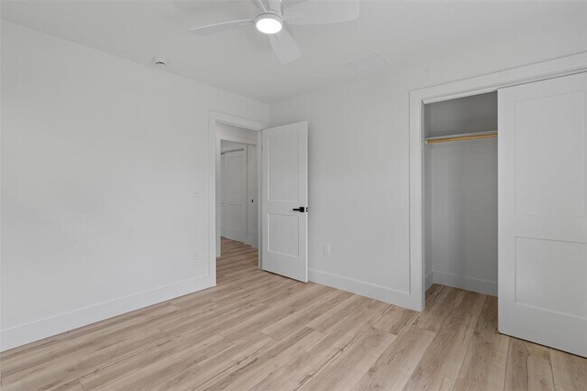 Building Photo - 5604 Overbrook Dr