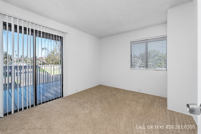 Building Photo - 3911 Camino Lindo