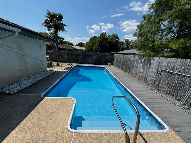 Building Photo - 6 Pinehurst Dr