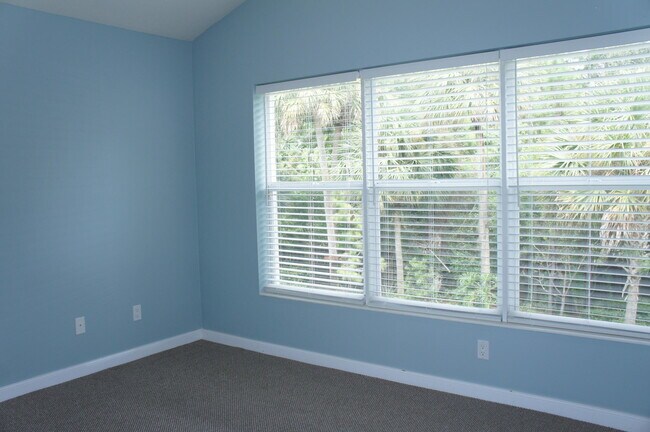 Building Photo - 1056 Pinewood Lake Ct