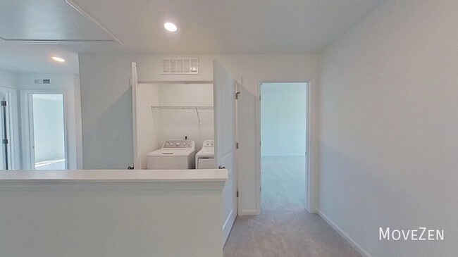 Building Photo - 828 Basswood Gln Trl