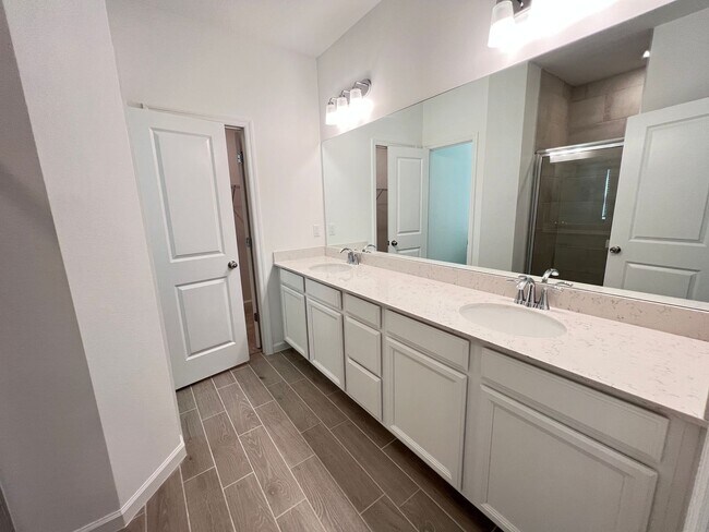 Building Photo - Awesome 3 BD/2BA Home in Beautiful Ocala!!!