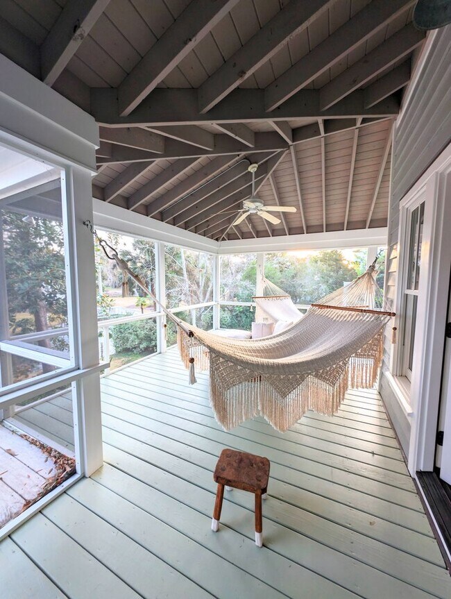 Building Photo - 7200 Airlie Pl