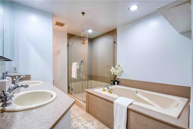 Building Photo - 12011 Goshen Ave