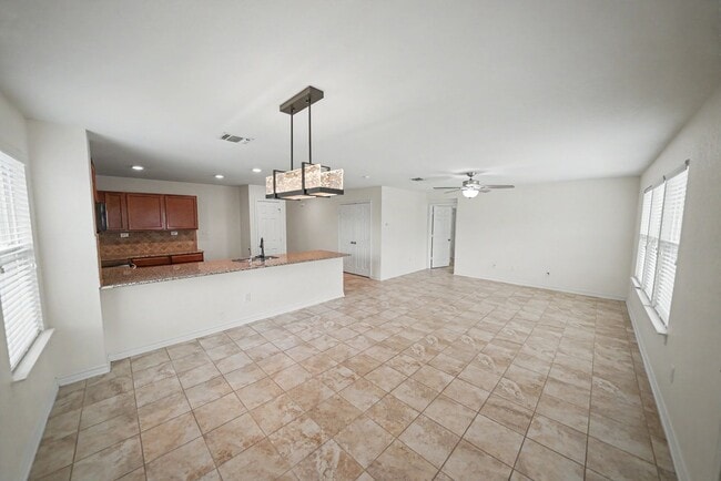 Building Photo - Stylish 3BR + Flex Home with Solar Near Randolph AFB - Realtor Commission: $500
