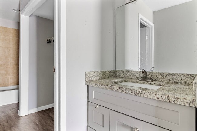 Building Photo - 8713 Village of Fondren Dr