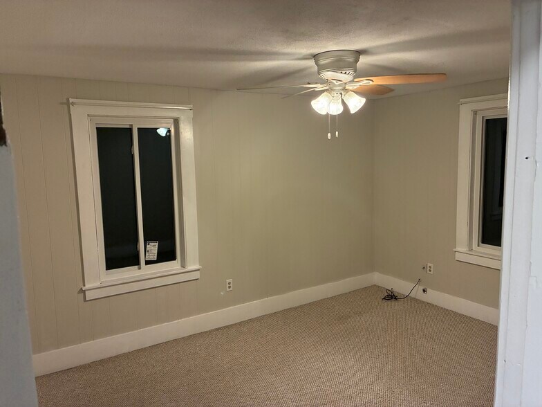 Building Photo - 30 Converse St