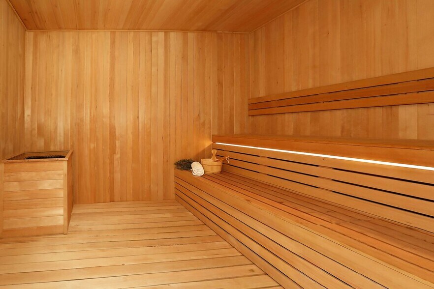 Building Photo - 251 NE 20th St