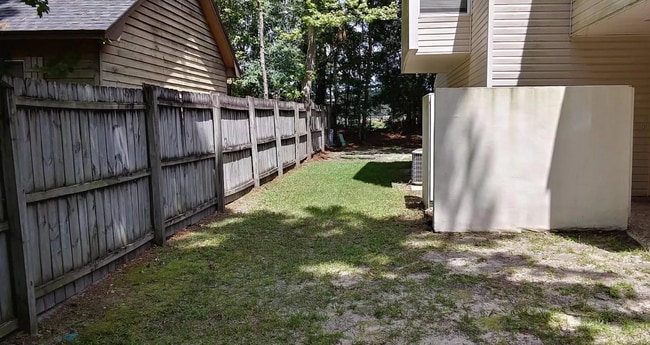 Building Photo - 3126 Tyndall Dr