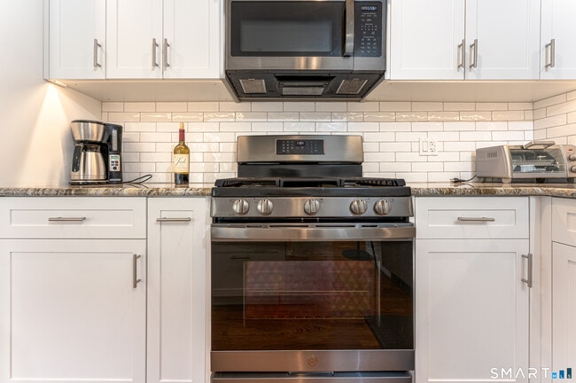 Building Photo - 280 Old Lambert Rd