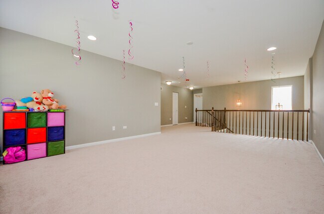 Building Photo - 2725 Blakely Ln