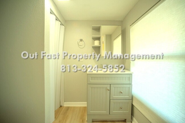 Building Photo - 4811 N 30th St