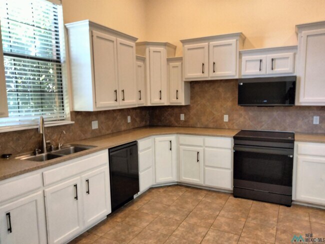Building Photo - 2620 Fred Daugherty Dr