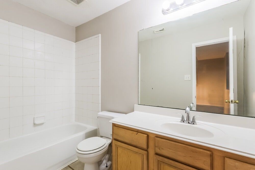 Building Photo - 25306 Barmby Dr