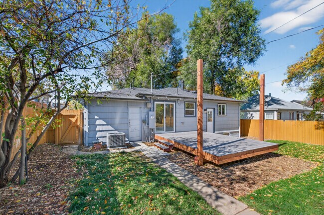 Building Photo - 1856 S Steele St