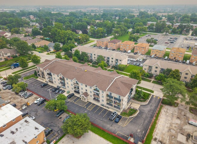 Building Photo - 9400 S 79th Ave