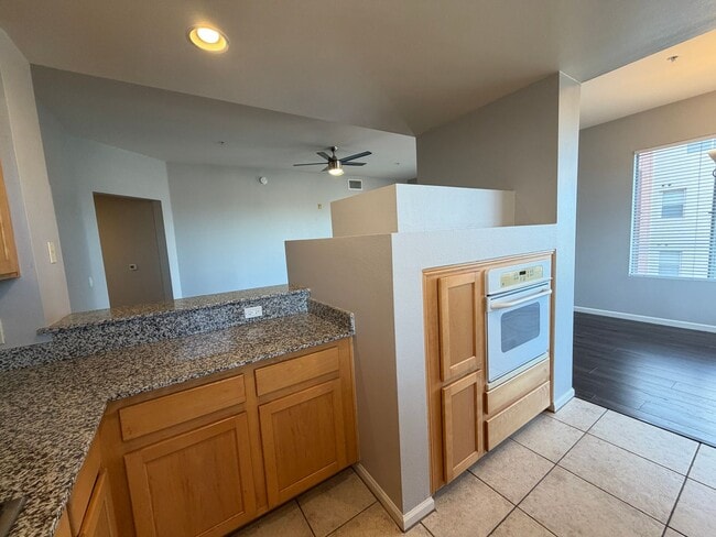 Building Photo - Terrific 2-Bedroom Condo in Guard gated community