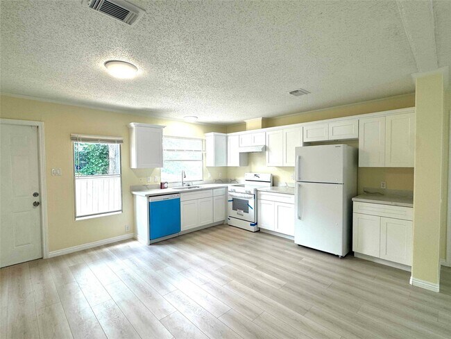 Building Photo - 11730 Greenglen Dr