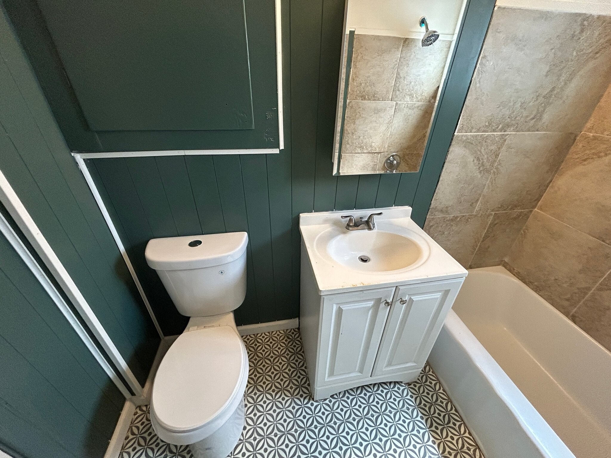 Building Photo - 3430 E 73rd St