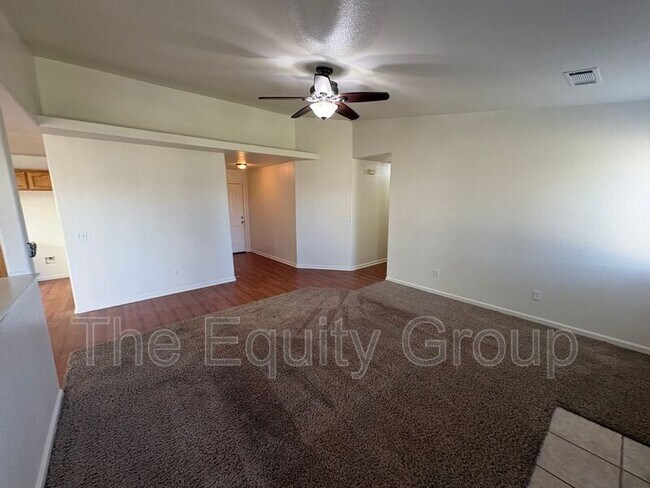 Building Photo - 905 S Laguna St