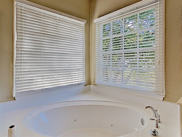 Building Photo - 1185 Mountainside Dr NW