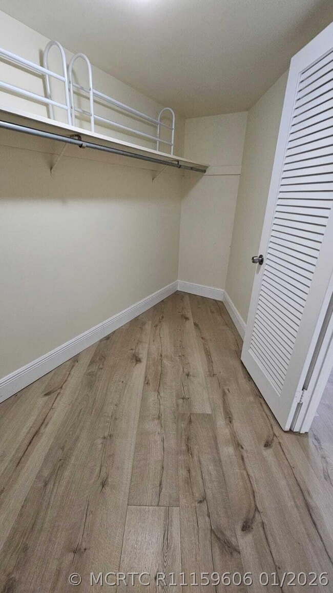 Building Photo - 2600 N Flagler Dr