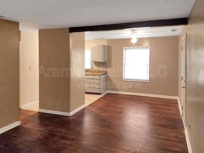 Building Photo - 2642 Santa Monica Dr NW