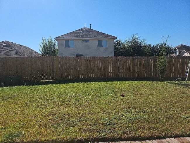 Building Photo - 10902 Clear Villa Ln