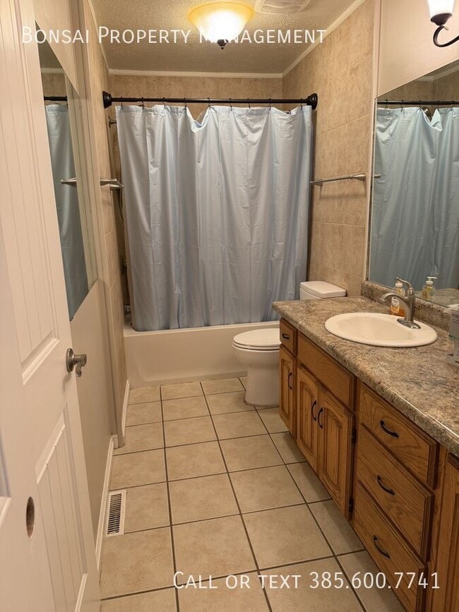 Building Photo - 1189 S 200 E