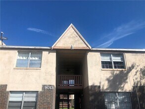 Building Photo - 9013 Westchester Cir