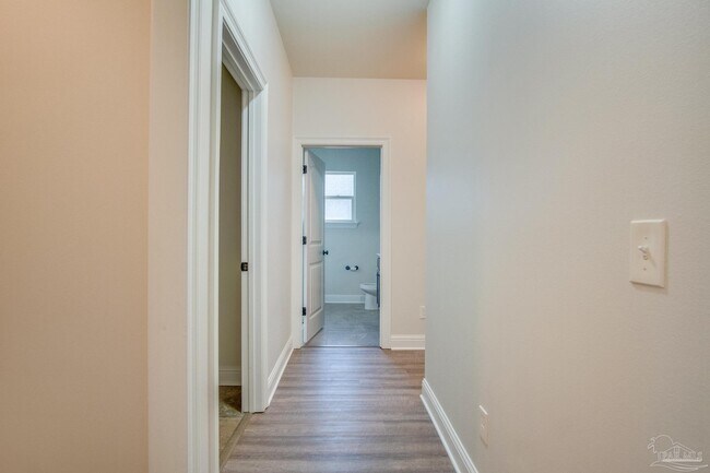 Building Photo - 4865 Spears St