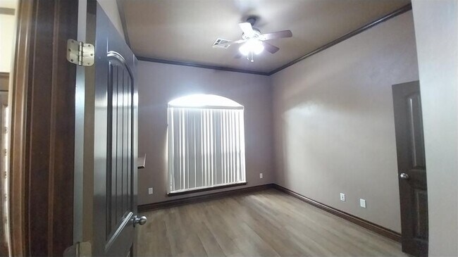 Building Photo - 4304 NW 164th Terrace