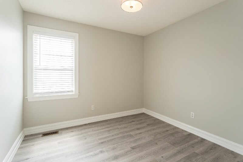Building Photo - 15 Olde Charles Towne Ct
