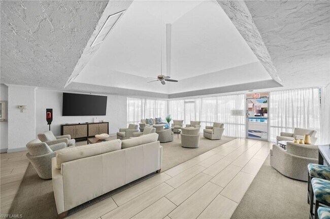 Building Photo - 200 Forest Lakes Blvd