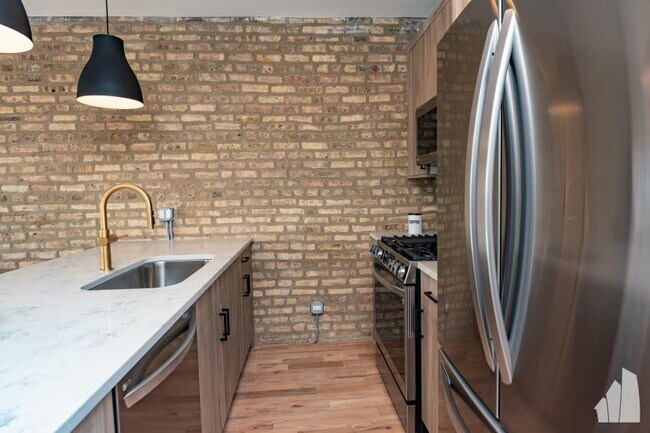 Building Photo - 2 bedroom in Chicago IL 60647