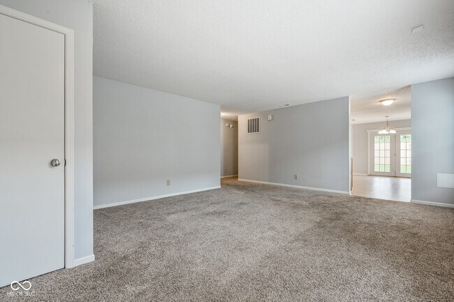 Building Photo - 1804 Feather Reed Ln