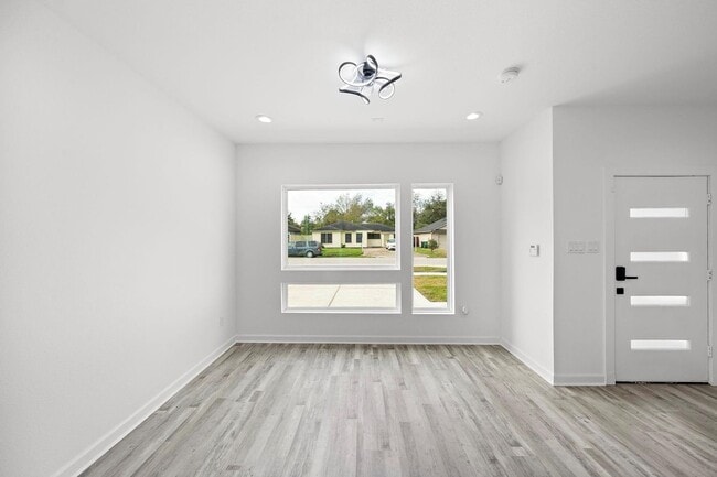 Building Photo - For Lease-Housing Vouchers Accepted | 3 Bed, 3 Bath | 1,515 Sq Ft | South Houston