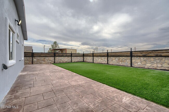 Building Photo - 4917 Marcella Santillana