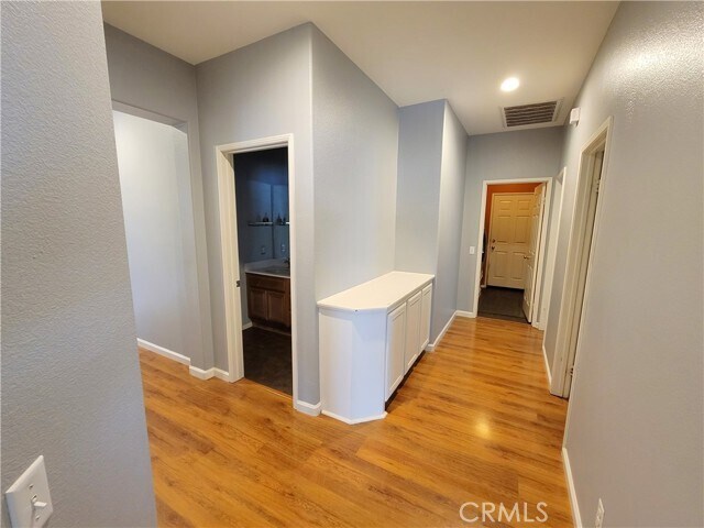 Building Photo - 1331 Silver Torch Dr