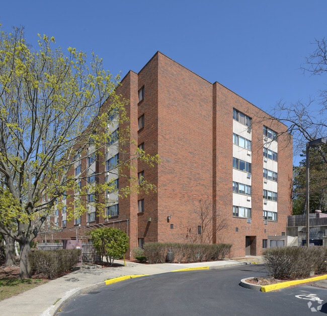 Primary Photo - Curtis Arms Apartments