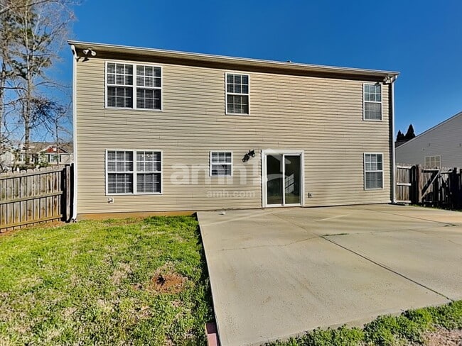 Building Photo - 15728 Circlegreen Dr