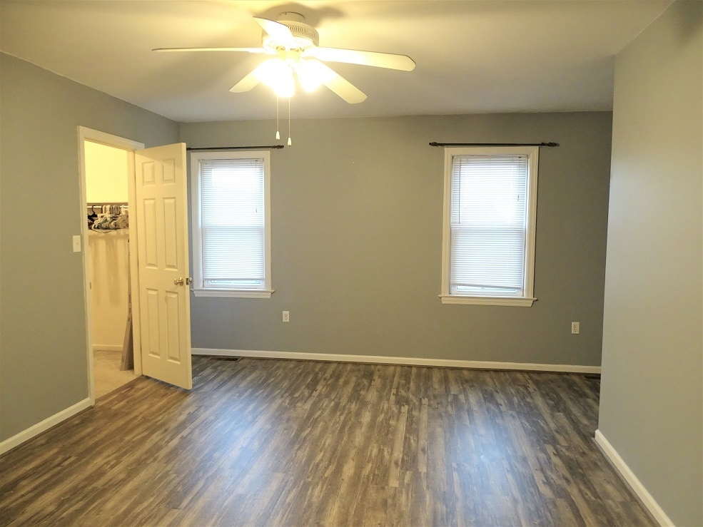 Building Photo - 932 Orchard St