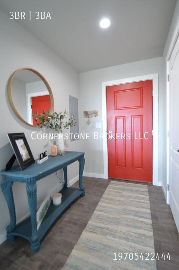 Building Photo - 204 Omnia-C