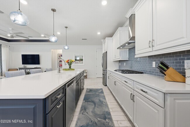 Building Photo - 11130 Town Vw Ct