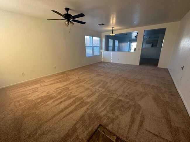 Building Photo - Gilbert 4 bedroom home