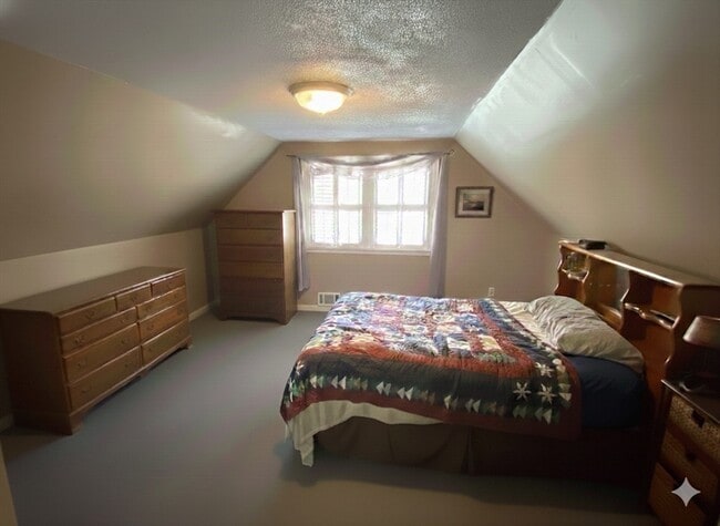 Building Photo - 159 Belchertown Rd